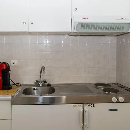 Apartment Among The Palm Trees, Next To The Beach Avía