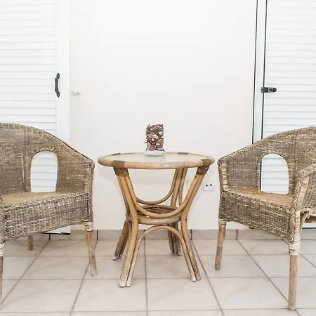 Apartament Among The Palm Trees, Next To The Beach Avía